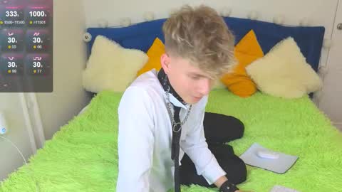 Snapshot of landel_boy chatting on September 13, 5:02 pm Lanny online show from September 13, 5:02 pm