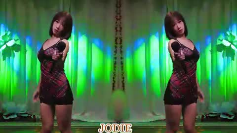 Snapshot of lankwaifong_cindy chatting on July 6, 3:25 am lankwaifong_cindy online show from July 6, 3:25 am