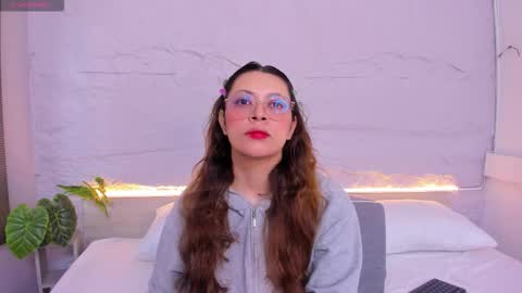 Lanna online show from February 26, 11:53 am