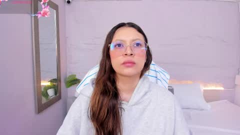 Lanna online show from April 29, 11:47 am