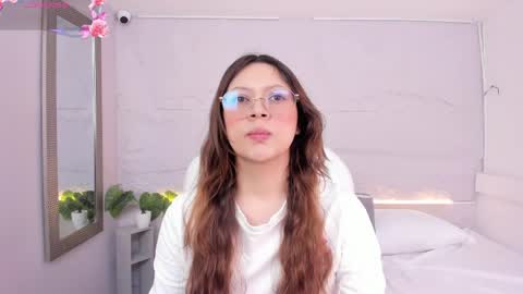 Lanna online show from May 2, 11:26 am