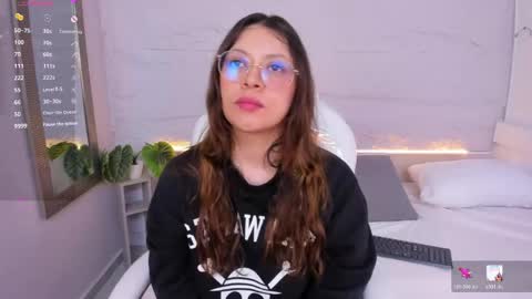 Snapshot of lanna_18_ chatting on June 3, 2:33 pm Lanna online show from June 3, 2:33 pm