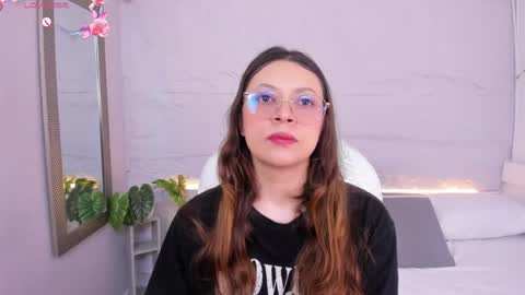 Snapshot of lanna_18_ chatting on June 4, 12:00 pm Lanna online show from June 4, 12:00 pm