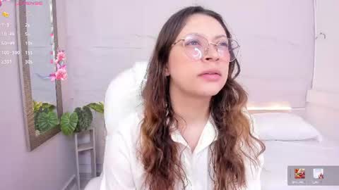 Snapshot of lanna_18_ chatting on June 11, 11:19 am Lanna online show from June 11, 11:19 am