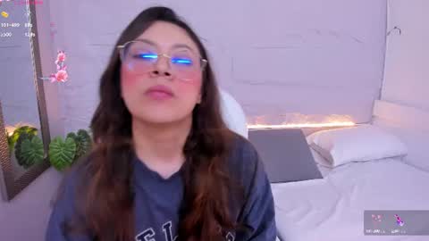Snapshot of lanna_18_ chatting on July 1, 11:45 am Lanna online show from July 1, 11:45 am