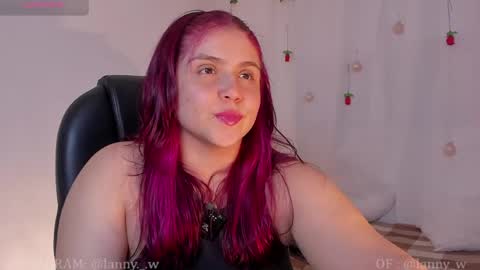 Snapshot of lanna__wilson chatting on May 10, 11:10 pm Lanna online show from May 10, 11:10 pm