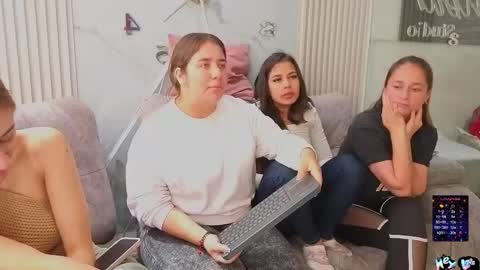 lanna_as online show from November 12, 2:39 pm