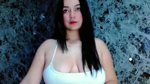 Lanna online show from December 3, 2:04 pm