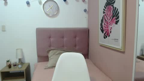 Snapshot of lanna_mills chatting on May 28, 1:08 pm Lanna online show from May 28, 1:08 pm