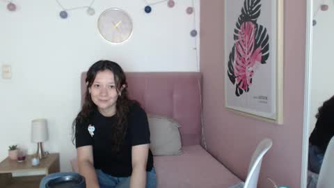 Snapshot of lanna_mills chatting on June 3, 2:33 pm Lanna online show from June 3, 2:33 pm