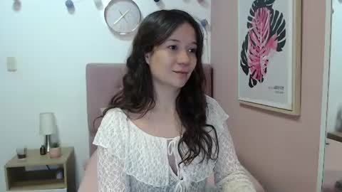 Lanna online show from July 18, 1:26 pm