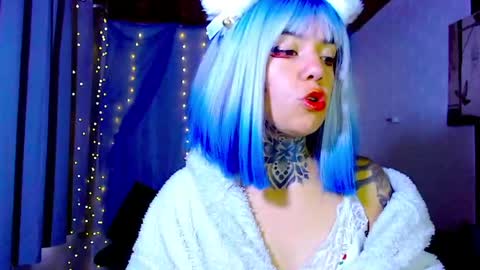 LANNIE   online show from May 6, 12:43 pm