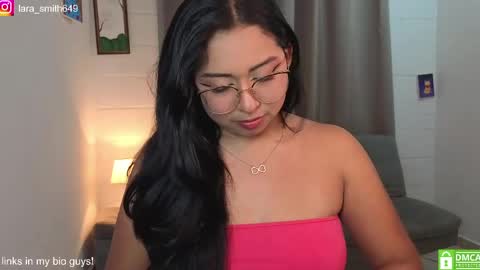 Snapshot of lara1__ chatting on May 17, 1:03 am Lara online show from May 17, 1:03 am