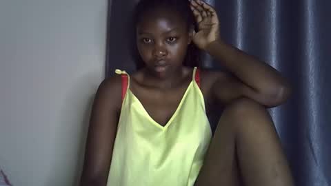 lara online show from November 28, 3:09 am