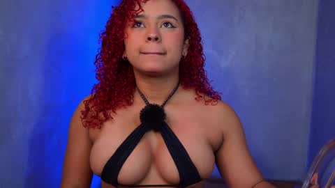 Snapshot of lara_curly chatting on May 27, 10:23 am lara_curly online show from May 27, 10:23 am