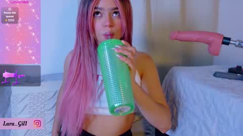 Snapshot of lara_gil_ chatting on September 11, 12:38 pm Lara Gill online show from September 11, 12:38 pm