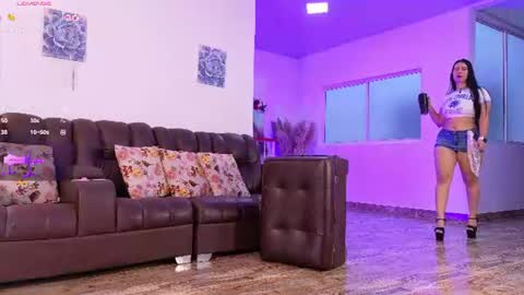 Snapshot of lara_giraldo chatting on July 25, 11:13 pm Hello Guys I am Lara Giraldo WELCOME To my room online show from July 25, 11:13 pm