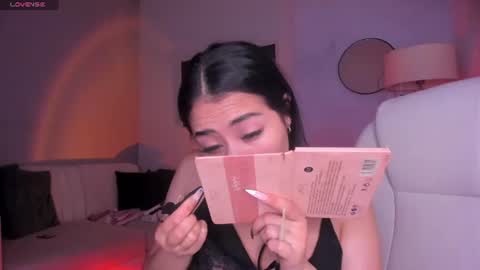 Snapshot of lara_madisson chatting on June 11, 6:00 am Lara Madisson online show from June 11, 6:00 am