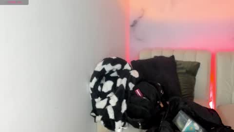Snapshot of lara_madisson chatting on July 7, 4:26 am Lara Madisson online show from July 7, 4:26 am