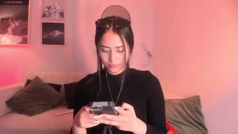 Snapshot of lara_madisson chatting on July 14, 10:21 am Lara Madisson online show from July 14, 10:21 am