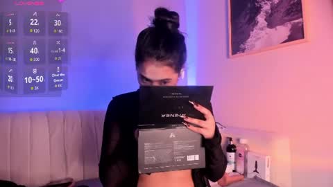Snapshot of lara_madisson chatting on July 31, 5:18 am Lara Madisson online show from July 31, 5:18 am