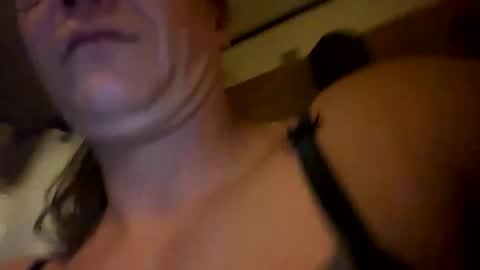 Snapshot of laraa333 chatting on September 29, 10:47 pm Little online show from September 29, 10:47 pm