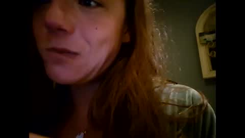 Snapshot of laraa333 chatting on October 17, 10:56 pm Little online show from October 17, 10:56 pm