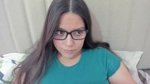 lara online show from February 25, 6:53 pm