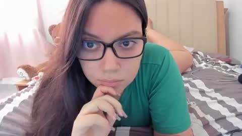 lara online show from March 3, 9:15 pm