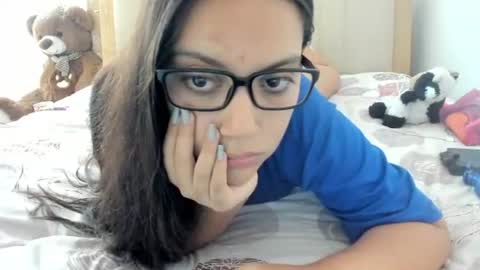 lara online show from November 6, 4:19 pm