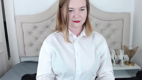 LaraFlirt online show from December 8, 4:07 pm