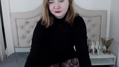 LaraFlirt online show from December 30, 10:34 pm