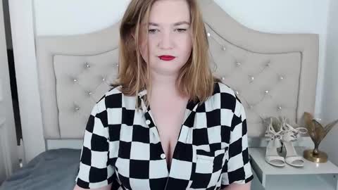 LaraFlirt online show from February 5, 10:33 pm