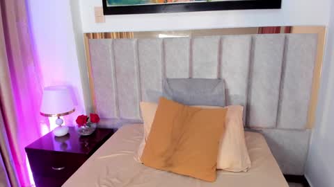 Snapshot of laragoldd chatting on December 14, 3:51 am Lara Gold online show from December 14, 3:51 am