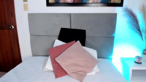 Snapshot of laragoldd chatting on February 7, 3:55 am Lara Gold online show from February 7, 3:55 am