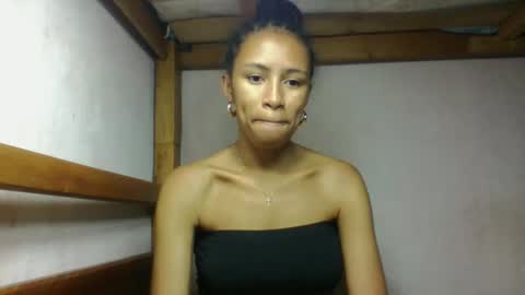 larah98 online show from February 22, 6:17 pm