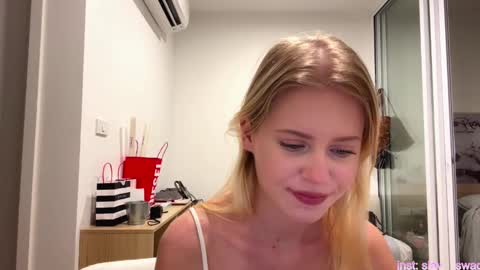 Stella online show from February 20, 10:16 am