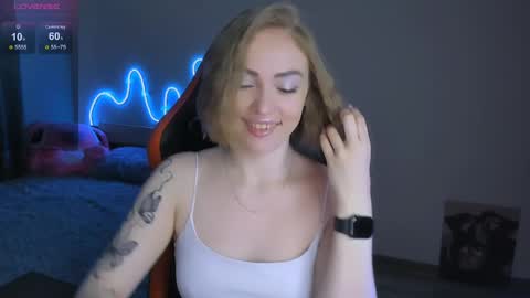 Snapshot of larakrein_lk chatting on May 24, 4:34 pm LaraKrein lk online show from May 24, 4:34 pm