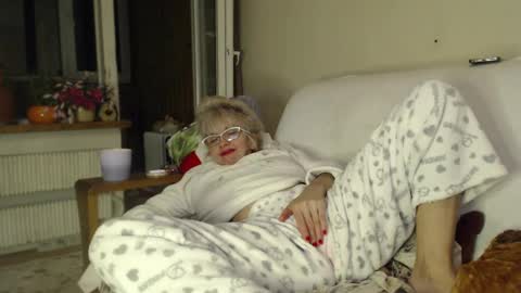 Snapshot of laralhotr chatting on March 8, 11:07 pm laralhotr online show from March 8, 11:07 pm