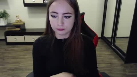 Laralianna online show from September 14, 1:54 pm