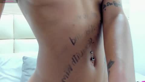 Snapshot of laramoon_ chatting on February 17, 4:48 pm LARA online show from February 17, 4:48 pm