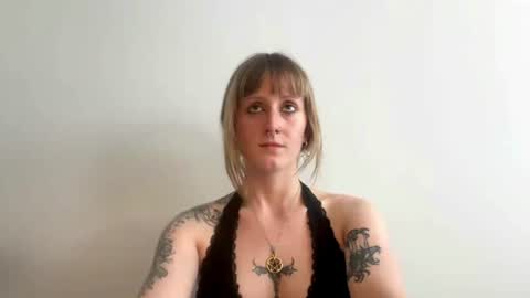 Lara online show from June 18, 4:33 pm