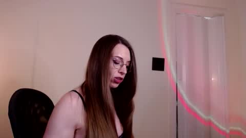 Snapshot of larawintersxxx chatting on May 30, 8:50 pm larawintersxxx online show from May 30, 8:50 pm