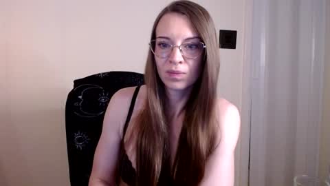 Snapshot of larawintersxxx chatting on June 22, 6:49 pm larawintersxxx online show from June 22, 6:49 pm