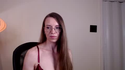 Snapshot of larawintersxxx chatting on July 13, 9:06 pm larawintersxxx online show from July 13, 9:06 pm