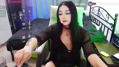 Snapshot of lareinasdog chatting on July 6, 9:06 pm ToT online show from July 6, 9:06 pm