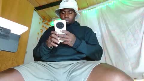 Snapshot of largo_eddy chatting on November 15, 6:55 am Largo eddy online show from November 15, 6:55 am