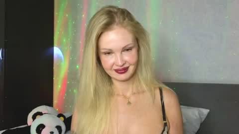 Snapshot of larine_morgan chatting on July 26, 2:53 am LarineGMT7 UTC6 online show from July 26, 2:53 am