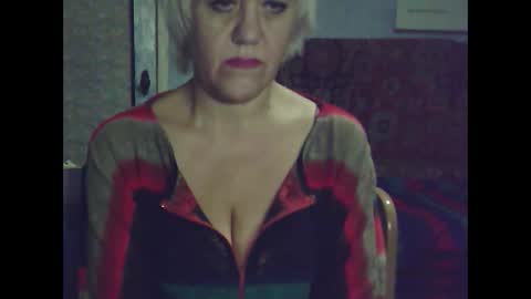 larisaq4ugo24 online show from January 15, 10:13 pm