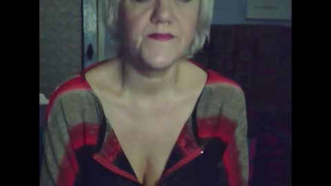 larisaq4ugo24 online show from January 18, 7:49 am